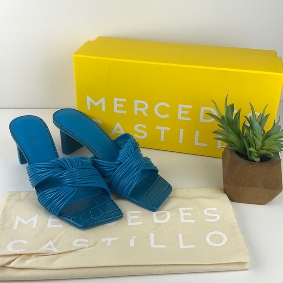 NEW Mercedes Castillo Calisse Flip Flop Sandals 6 - Picture 1 of 9